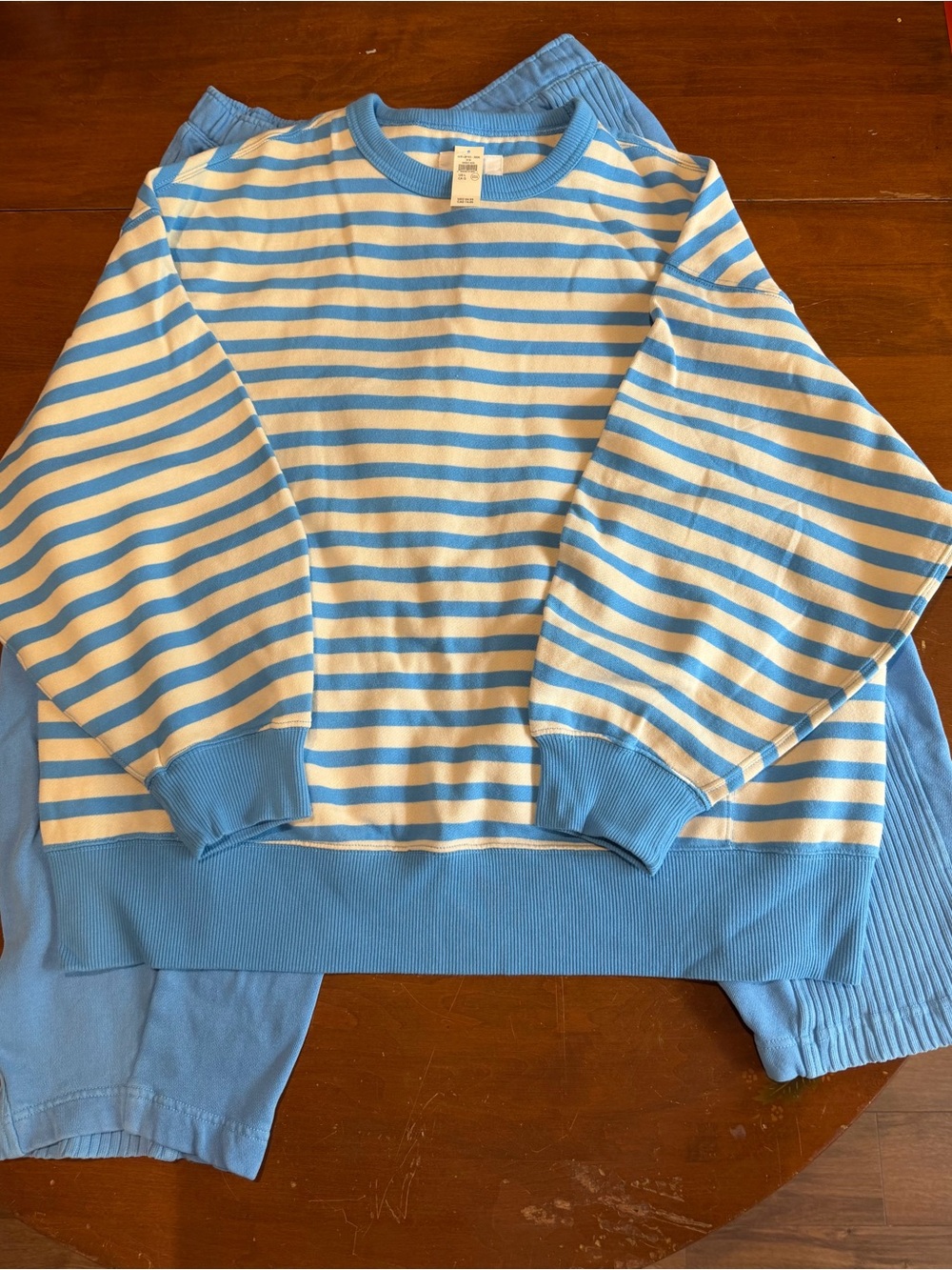 Aerie sweatshirt and barrel pants matching set